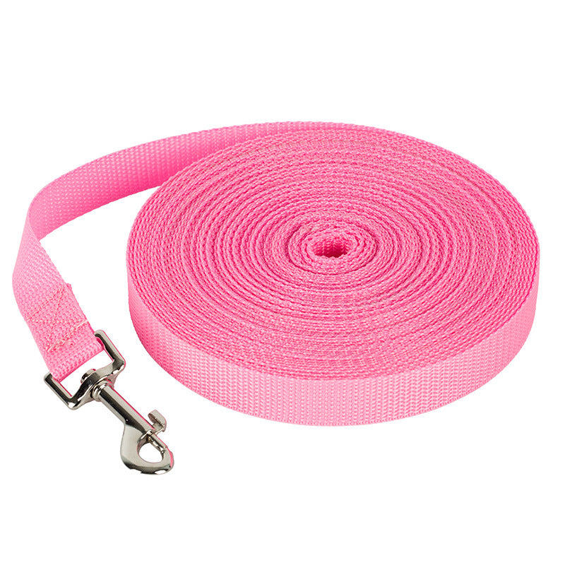 Détail du mousqueton de la laisse longue pour chien